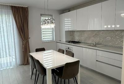 Apartament cu 2 camere semidecomandat, mobilat în Giroc