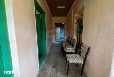 Casă cu 6 camere cu Teren 2143 Mp în Ribița - 2