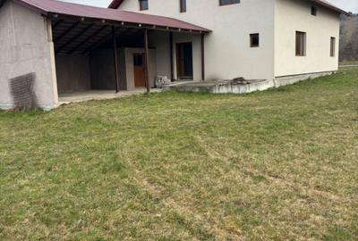 Casă cu 4 camere în Crăciunești - 3