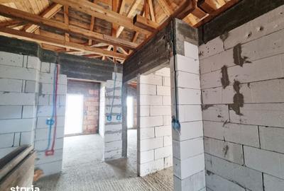 Casă cu 5 camere cu Garaj în Vânători - 8