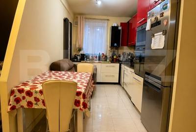 Apartament cu 3 camere decomandat, mobilat în Central