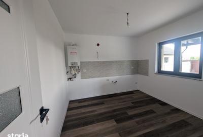 Casă cu 4 camere cu Teren 350 Mp în Hemeiuș - 5