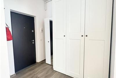 Apartament cu 2 camere semidecomandat, mobilat în Km 5 - 10