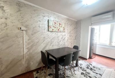 Apartament cu 3 camere decomandat în Nicolina