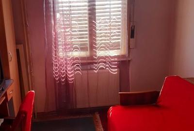Apartament cu 3 camere decomandat în Central - 1