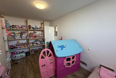 Apartament cu 3 camere semidecomandat în Rogerius - 13