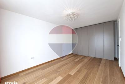 Casă cu 5 camere cu Teren 340 Mp în Ștefan cel Mare