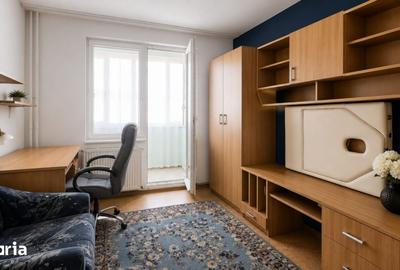 Apartament cu 3 camere decomandat în Astra