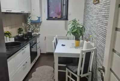Apartament cu 2 camere decomandat, mobilat în Apărătorii Patriei