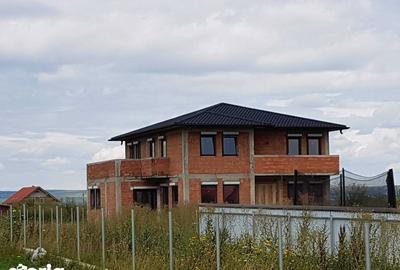 Casă cu 4 camere cu Teren 300 Mp în Bosanci - 2