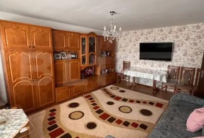 Apartament cu 2 camere decomandat în Obcini