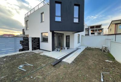 Duplex cu 4 camere cu Canalizare în Palazu Mare - 3
