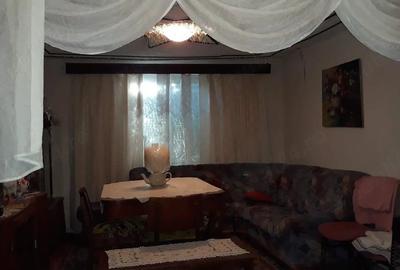 Casă cu Teren 1132 Mp în Central