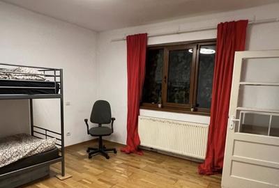 Casă cu 3 camere cu Teren 100 Mp în Centrul Istoric