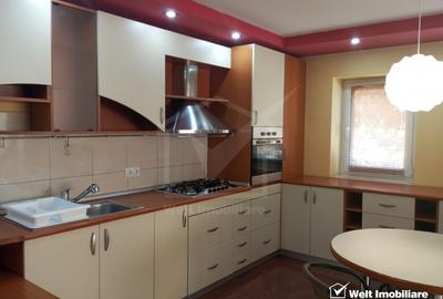 Apartament cu 3 camere decomandat în Plopilor - 2