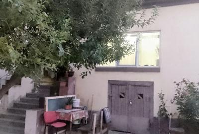Casă individuală cu 2 camere cu Canalizare în Traian