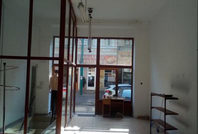 Casă cu 2 camere în Traian