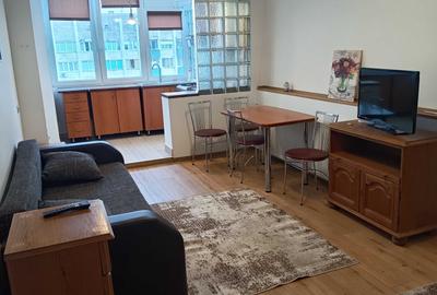 Apartament cu 2 camere decomandat în Tudor