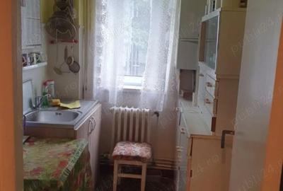 Apartament cu 2 camere decomandat în Micro 15