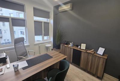 Spațiu comercial, de 13 mp, în Central - 1