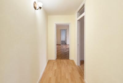 Apartament cu 3 camere semidecomandat în Aradului - 2