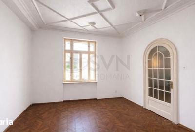 Apartament cu 3 camere decomandat în Moșilor