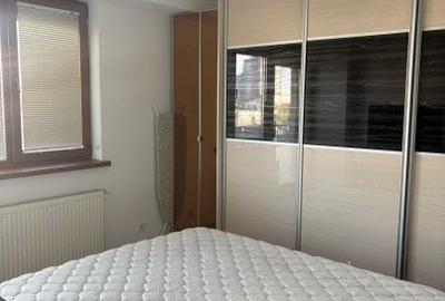 Apartament cu 2 camere semidecomandat, mobilat în 1 Mai