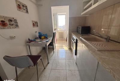 Apartament cu 3 camere decomandat în Independenței