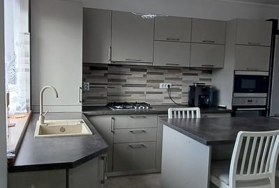Casă cu 4 camere cu Teren 388 Mp în Miroslava - 1