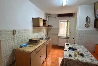 Apartament cu 4 camere decomandat în Poarta 6 - 14