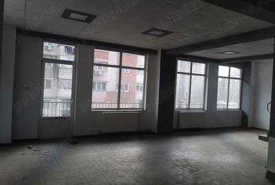 Spațiu comercial, de 675 mp, în Corabia - 2