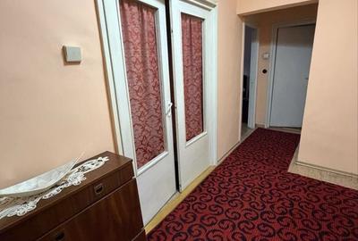Apartament cu 3 camere decomandat în Rogerius