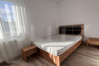 Apartament cu 3 camere semidecomandat în Gară
