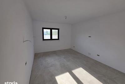 Casă cu 2 camere cu Teren 450 Mp în Cetate - 9