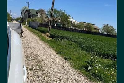 Teren de 2530 mp, în Bradu