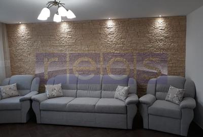 Apartament cu 3 camere decomandat, mobilat în Central