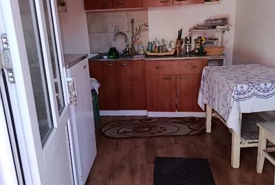 Casă cu 4 camere cu Teren 240 Mp în Central