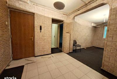 Apartament cu 4 camere în Obor