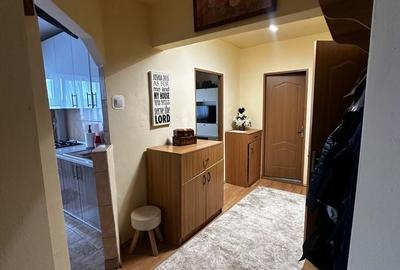 Apartament cu 3 camere decomandat în Central - 1
