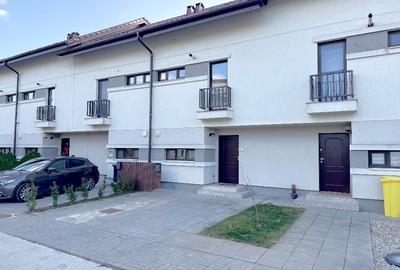 Casă cu 4 camere cu Canalizare în Central