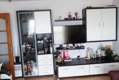 Apartament cu 2 camere decomandat în Lenin