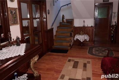 Casă cu 6 camere cu Teren 1600 Mp în Roșiori de Vede - 2