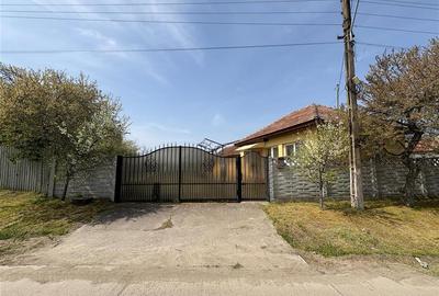 Casă cu 2 camere cu Teren 1090 Mp în Pielești