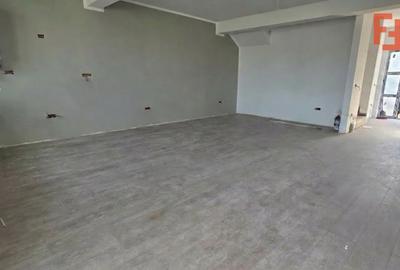Duplex cu 4 camere cu Canalizare în Moșnița Nouă - 1