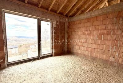 Duplex cu 5 camere cu Canalizare în Feleacu - 6