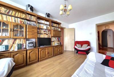 Apartament cu 4 camere decomandat în Crângași - 4