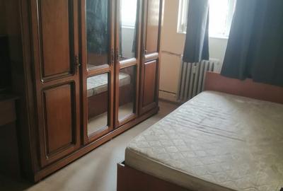 Apartament decomandat în Sud