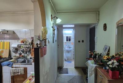 Apartament cu 2 camere decomandat în Depozite