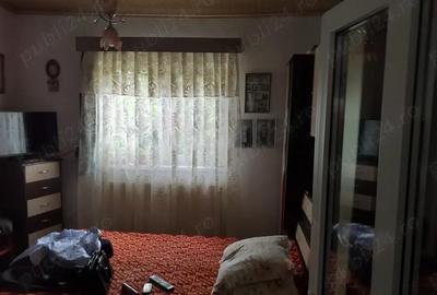 Casă cu 4 camere în Sărățeni - 10