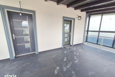 Casă cu 5 camere cu Teren 413 Mp în Hemeiuș - 3